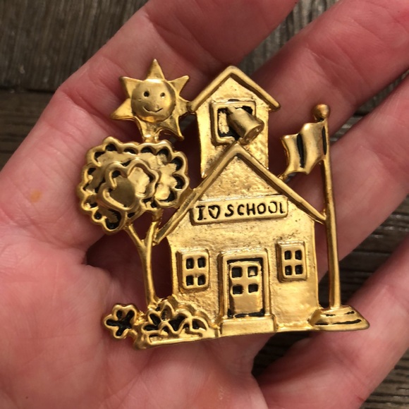 Vintage I Love School Pin Mate Goldtone School House - Picture 5 of 11